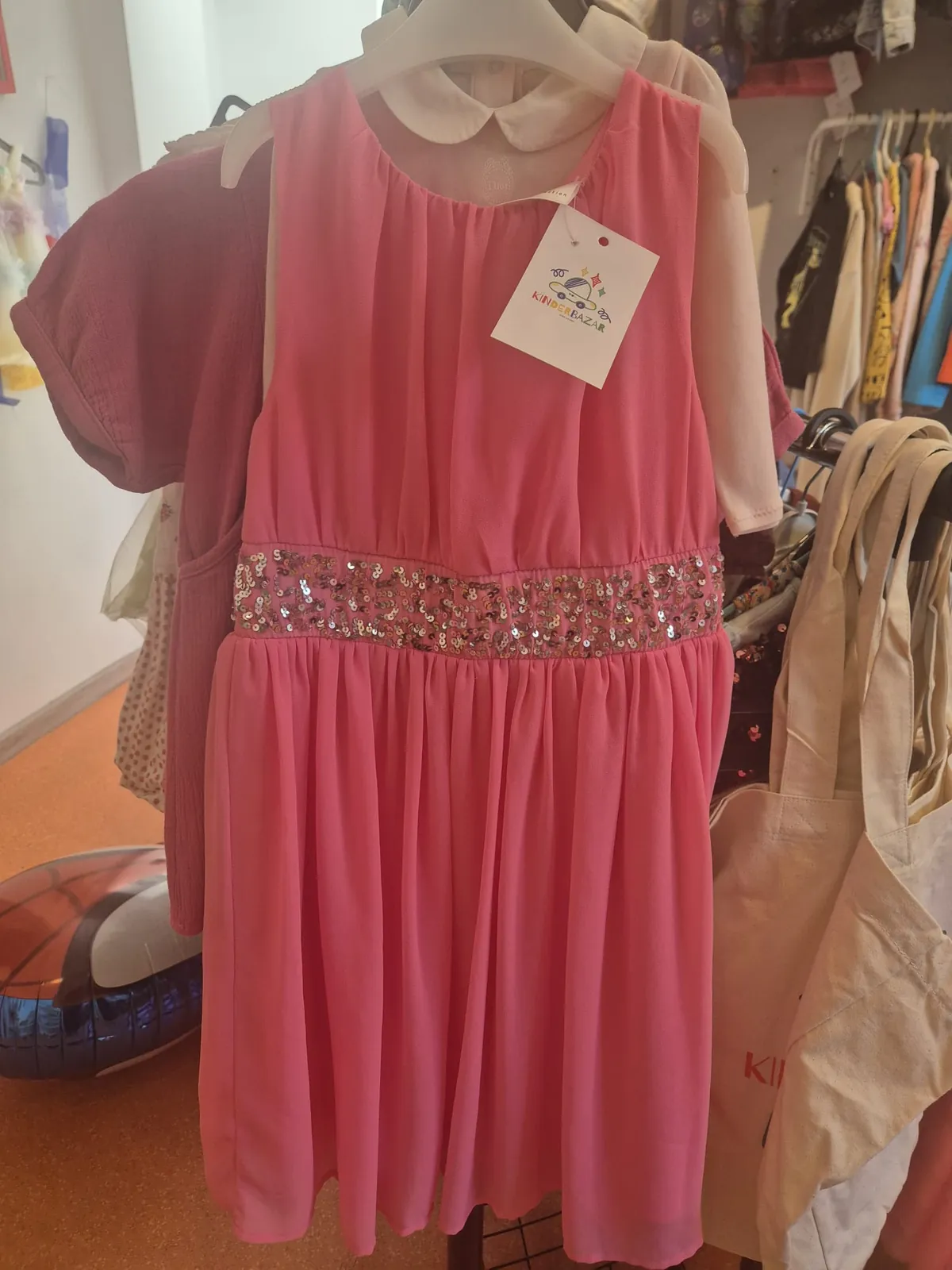 Rochie roz elegantă pentru fete, articol premium pentru copii la Kinderbazar București